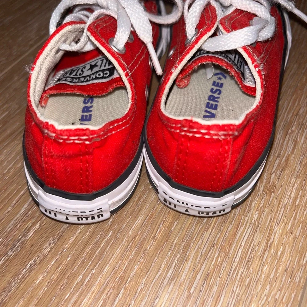 Red Converse 11c